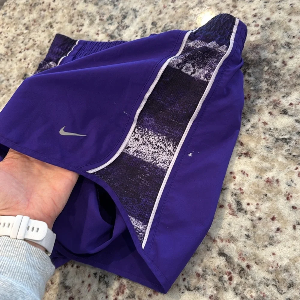 Nike shorts! - Picture 3 of 6